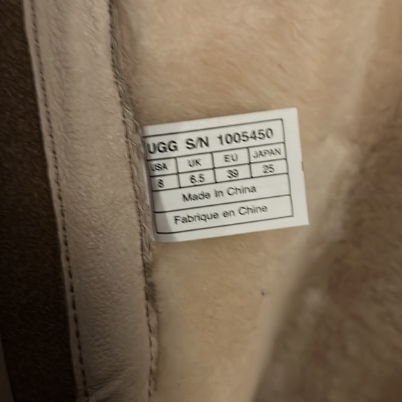 Tall brown leather Ugg boots women’s size 8 with fur on the inside of the boots - Picture 2 of 8